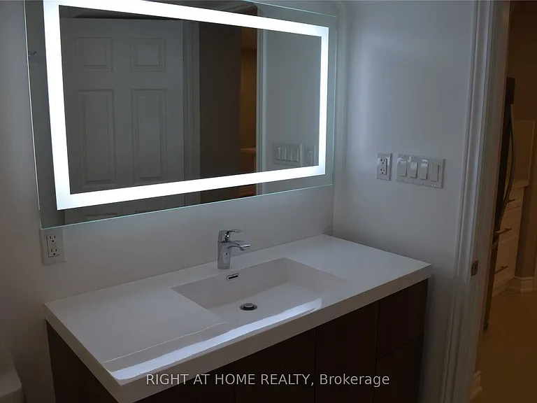 5332 Floral Hill Cres #BASEMENT — Photo 14