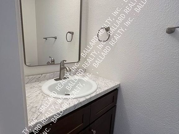 2nd image of 13920 Lear Blvd