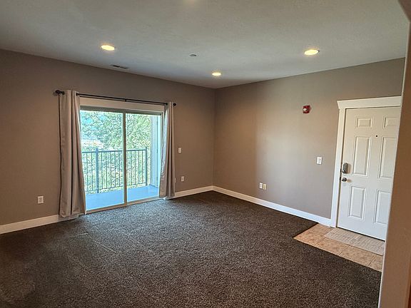 5th image of 2188 N Springtime Dr W