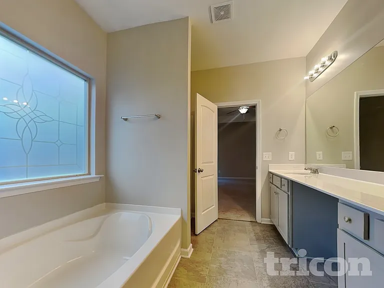 307 Arbor Cir — Photo 9