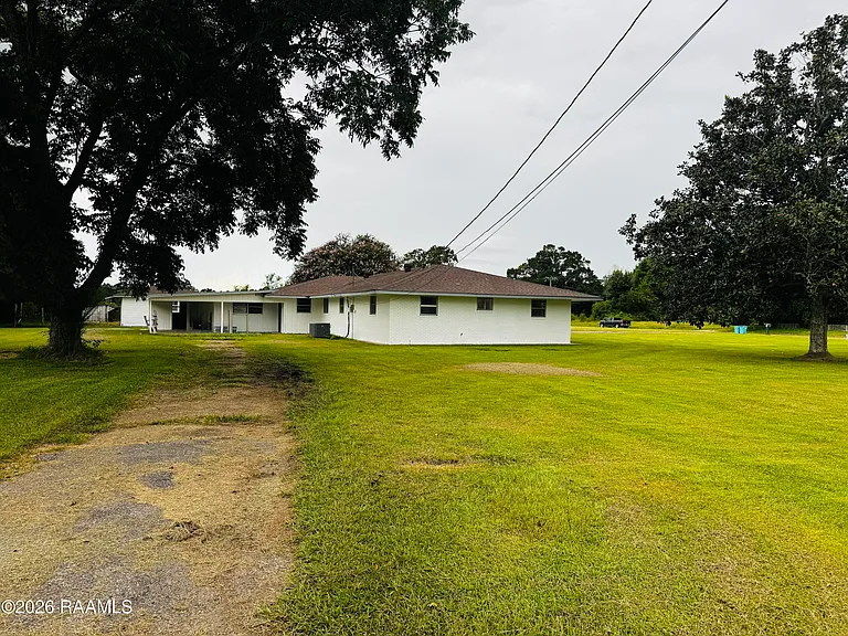 1118 Highway 357 — Photo 3