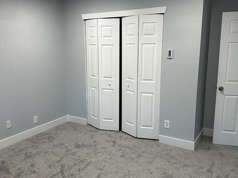 1055 Modred St — Photo 10