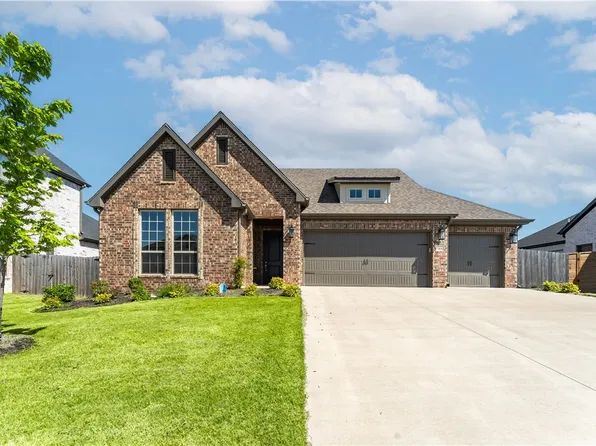 1414 Cannon Ln, Cave Springs, AR 72718