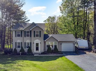 50 Maplewood Dr, Etters, PA 17319