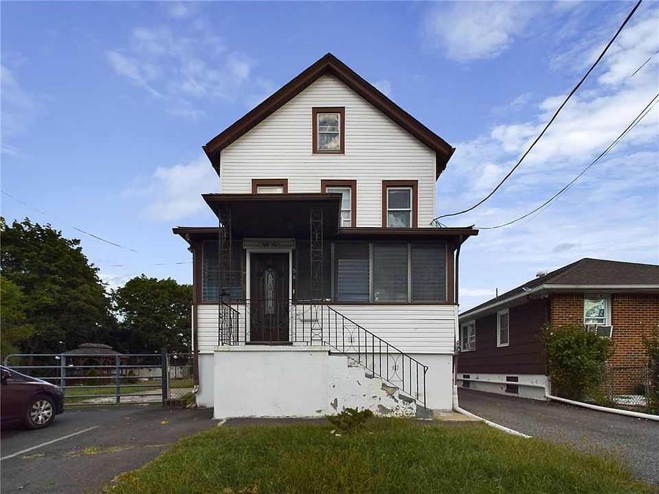 1st image of 56 Blauvelt Avenue