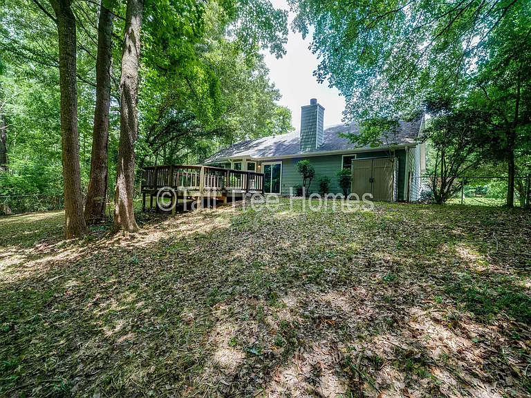 15 Peachtree Way — Photo 17