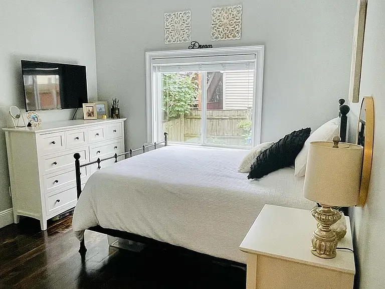 26 Vinton St #1 — Photo 16