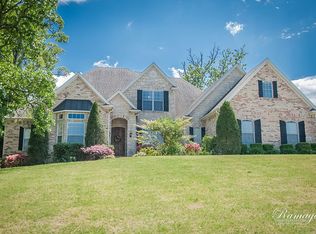 4414 W Blossom Way Dr, Rogers, AR 72758