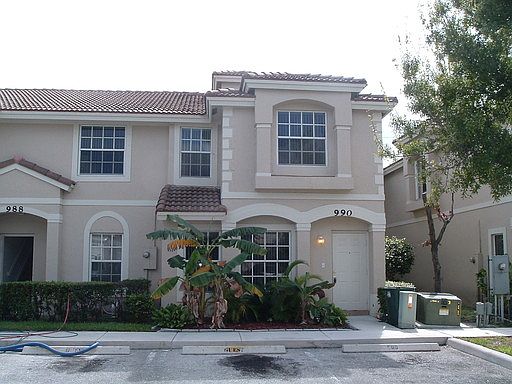 1st image of 988 Summit Lake Dr #1