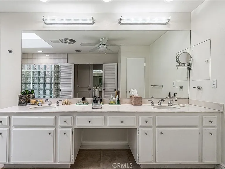 19 Cornell Dr — Photo 16