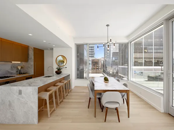 611 West 56th Street image 5 of 22