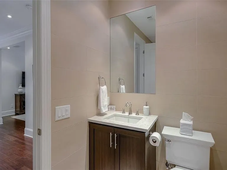 1317 Dover Cir NE — Photo 35