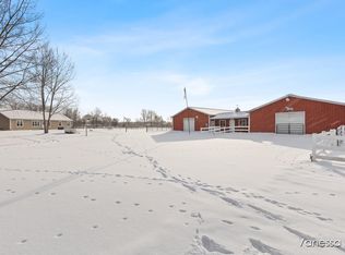 11065 Corral Dr, Ravenna, MI 49451