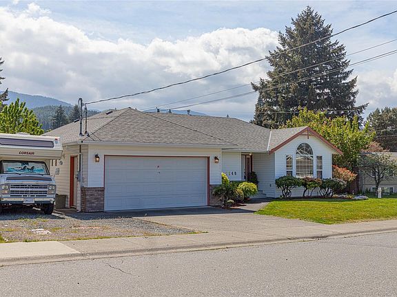 3rd image of 1148 Cloke Rd