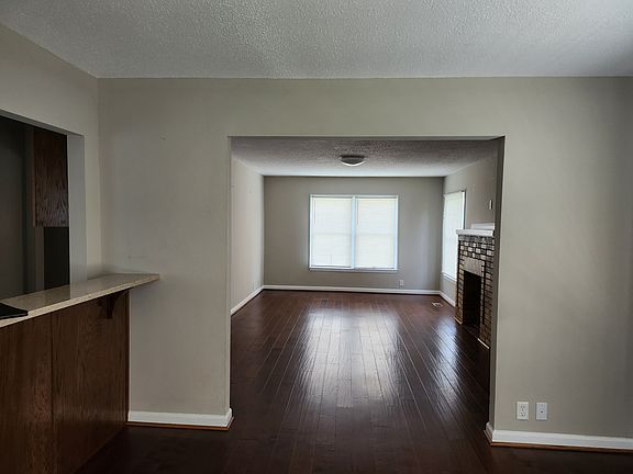 5th image of 105 Alpine Dr