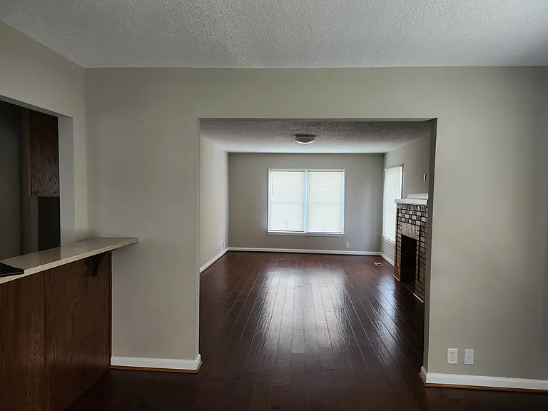 105 Alpine Dr — Photo 5