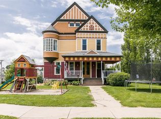 911 1st Ave, Vinton, IA 52349