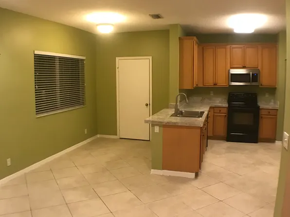 4730 Lago Vista Dr, Coconut Creek, FL 33073