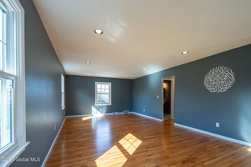 5th image of 19 Wellesley Court