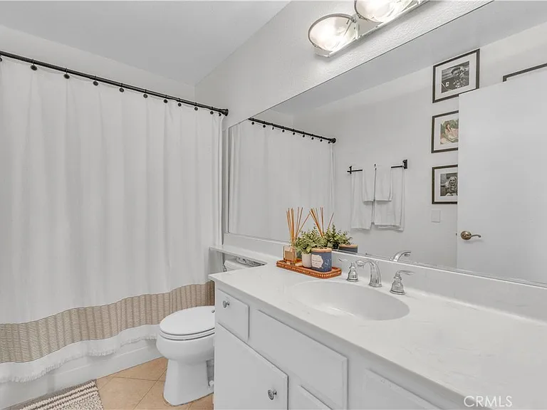 18408 Hatteras St #44 — Photo 18