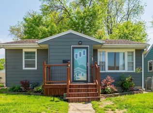 319 25th St SW, Mason City, IA 50401