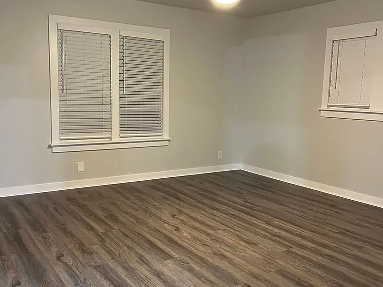 410 Cherry Ave — Photo 8