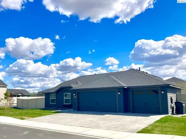 3895 Curtis Dr, West Richland, WA 99353