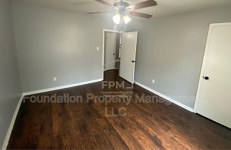 137 S Fenwick Rd — Photo 23