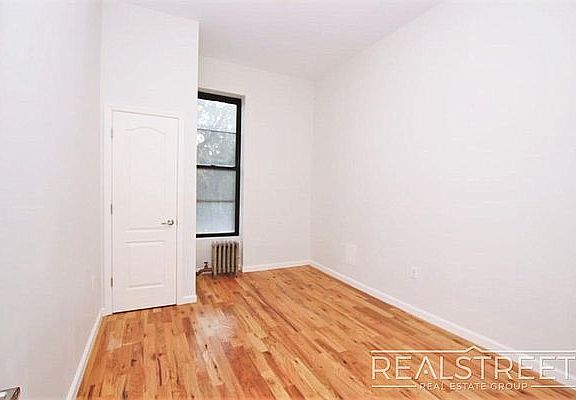 5th image of 712A Greene Ave #1