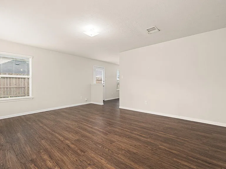 21415 Partha Way — Photo 17