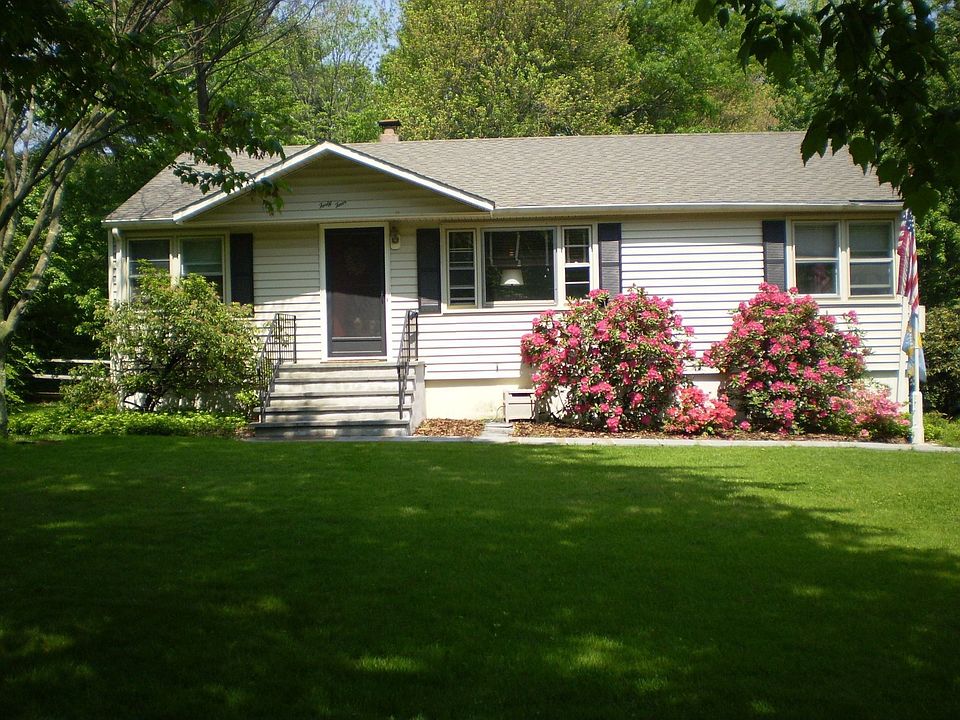 Cute Ranch on Quiet Street