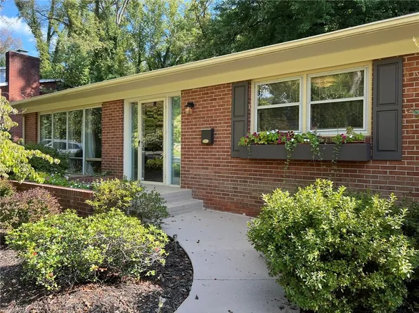 2890 Marguerite Park Dr, Winston Salem, NC 27106