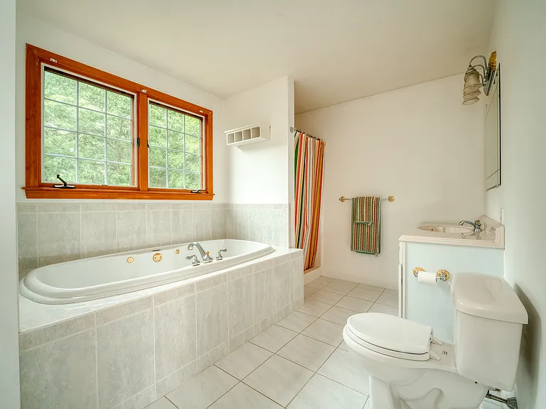 7 Magnolia Dr — Photo 9