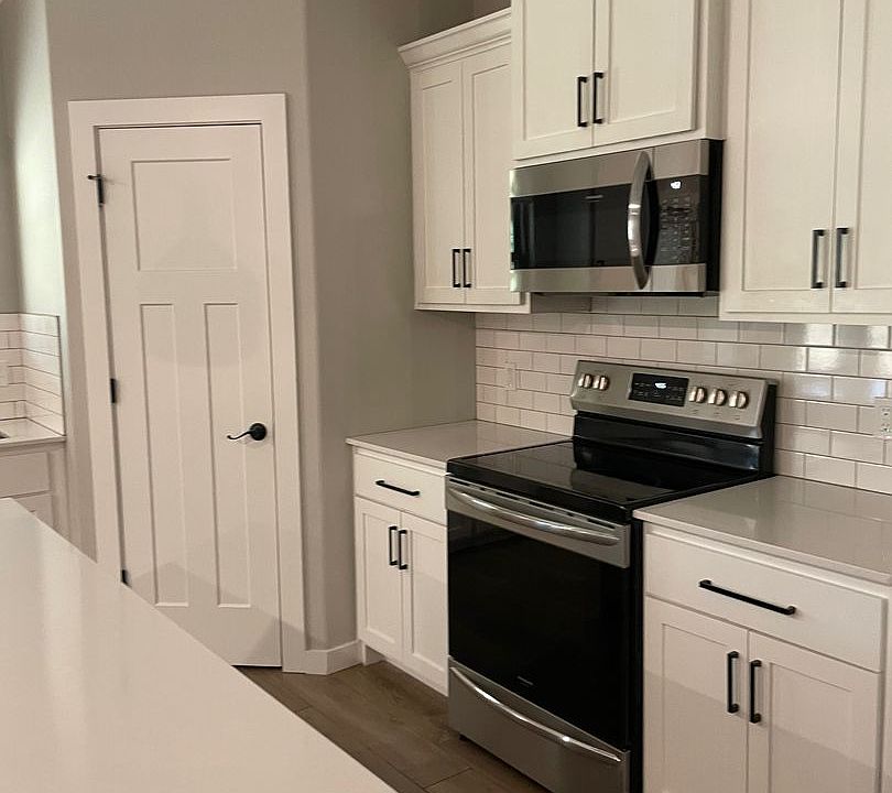1st image of 914 Mourning Dove Way
