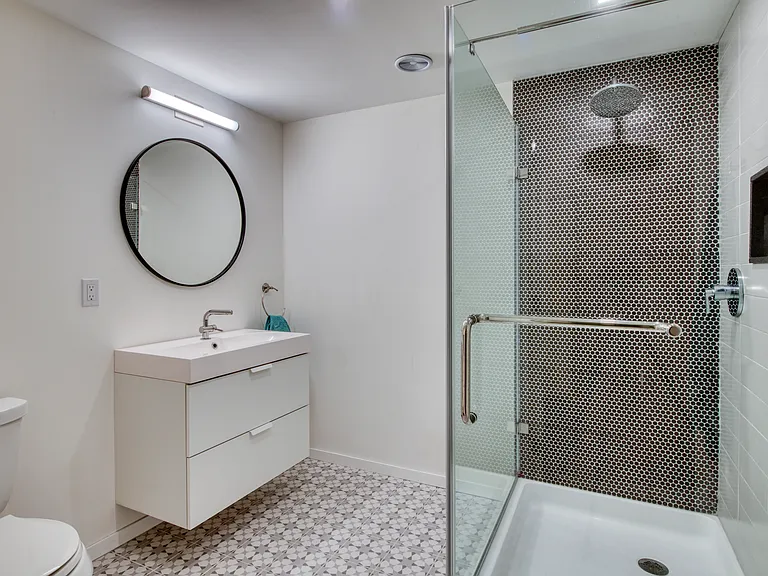840 Southern Blvd — Photo 13