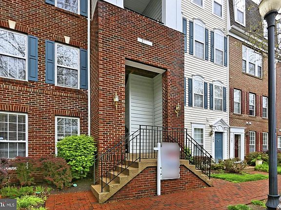 4th image of 271 Cameron Station Blvd #514