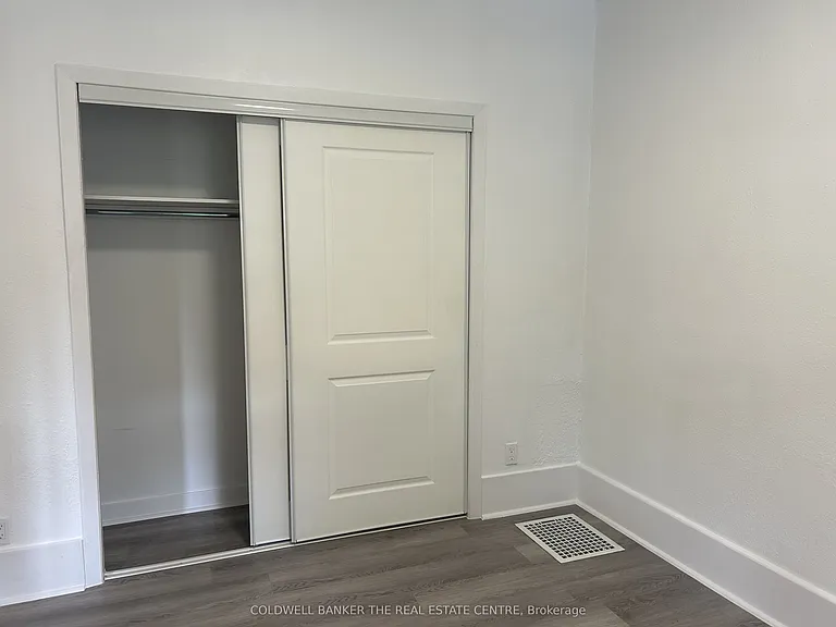 14 Brubacher St — Photo 6