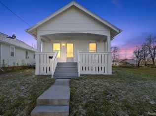 378 Prospect St, Pontiac, MI 48341