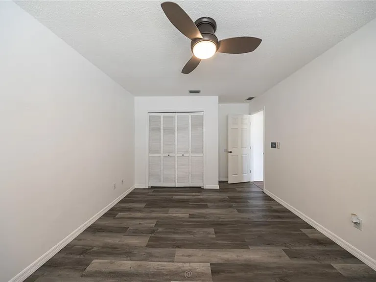 923 Sand Crest Dr — Photo 30