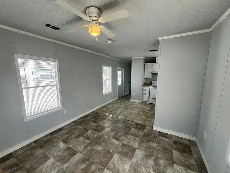 Avon Park Village II — Photo 121