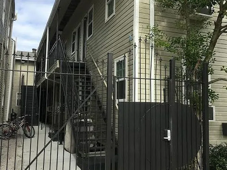 2309 Baronne St #203 — Photo 10