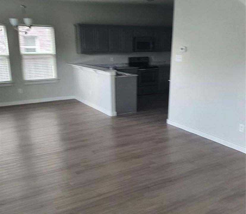 1st image of 9930 Ironhorse Dr