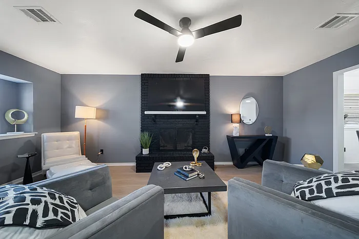 4 bed, 3.0 bath, 1821 sqft, $1,895 — Photo 3