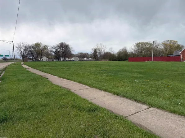 19861 Fenton St, Roseville, MI 48066