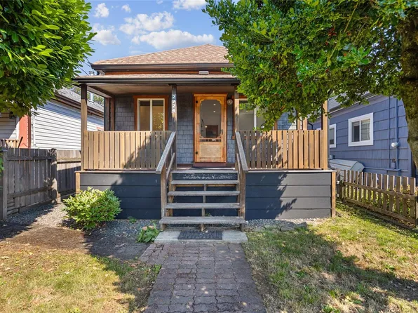 2724 Penrith Ave, Cumberland, BC V0R 1S0
