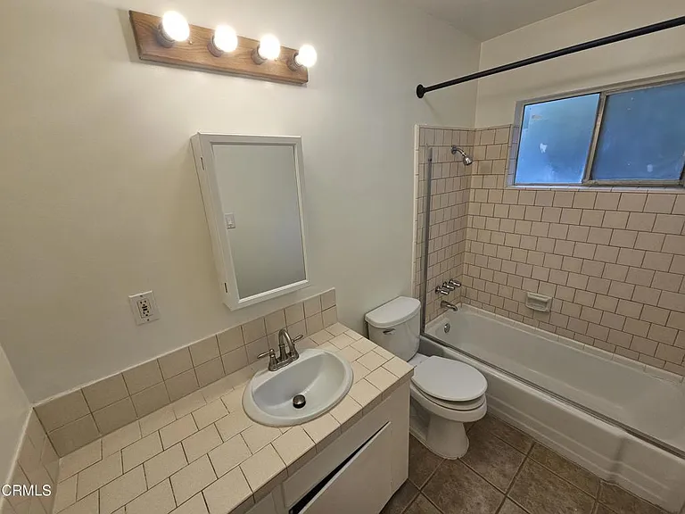 12246 Oxnard St #2 — Photo 10