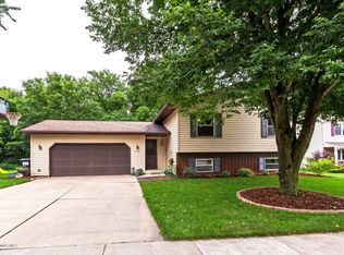 5753 Longboat Rd NW, Rochester, MN 55901