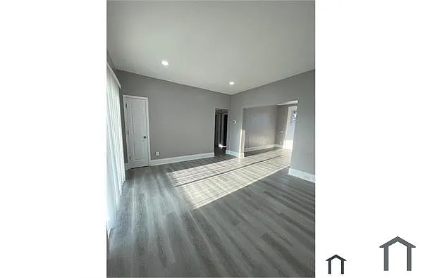 Building Photo - 2906 Garrison Blvd #5