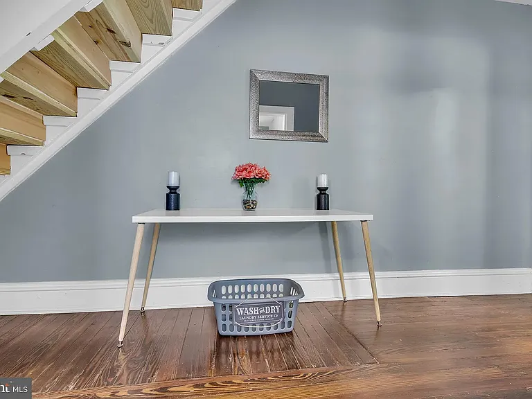 905 W Marshall St #2 — Photo 16