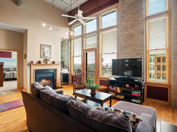 1325 North Van Buren STREET #308, Milwaukee, WI 53202